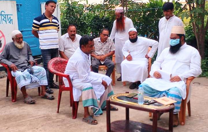 শ্রমিক নেতা পলাশের সাথে ১৩৯ শহীদ পরিবারের সৌজন্য সাক্ষাৎ
