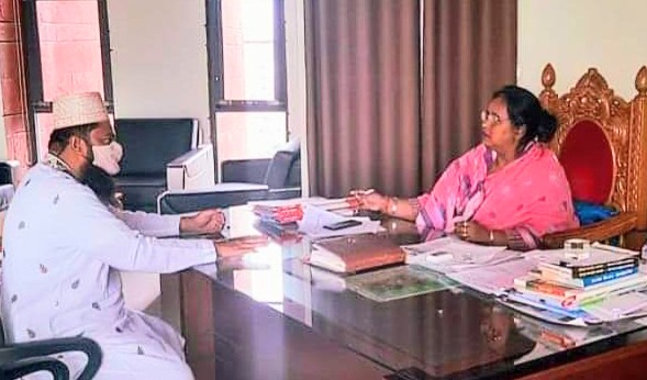 ডা. আইভীর সাথে শ্রমিক নেতা পলাশের সৌজন্য সাক্ষাৎ