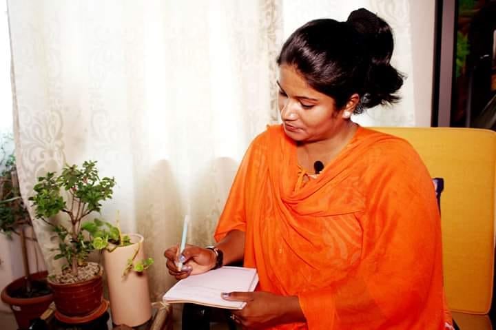 ‘গণতন্ত্র’ বলে অন্তত আমরা চিল্লাচিল্লি বন্ধ করি