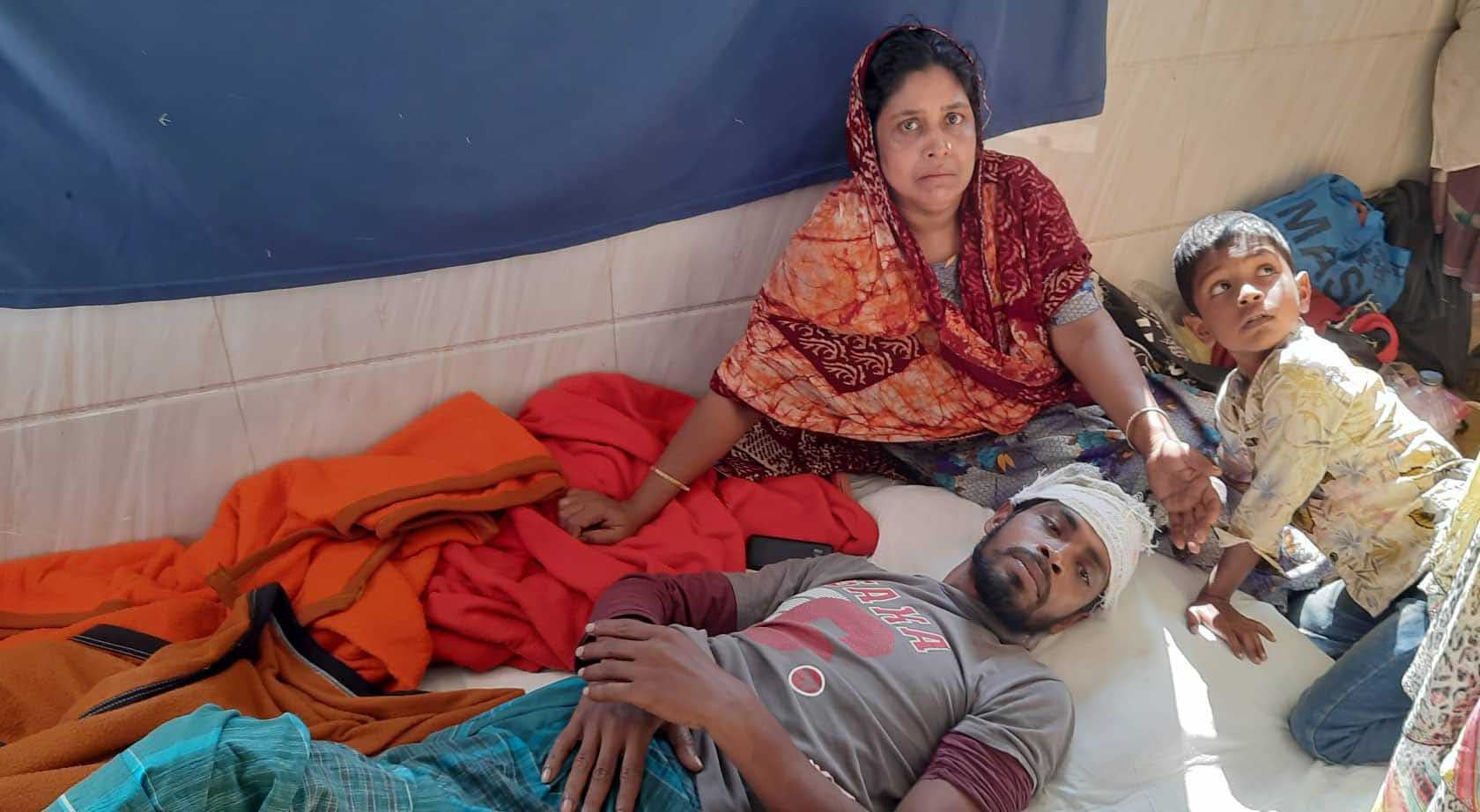বাগেরহাটে ছাত্রলীগ নেতাকে বিবস্ত্র করে মারধর