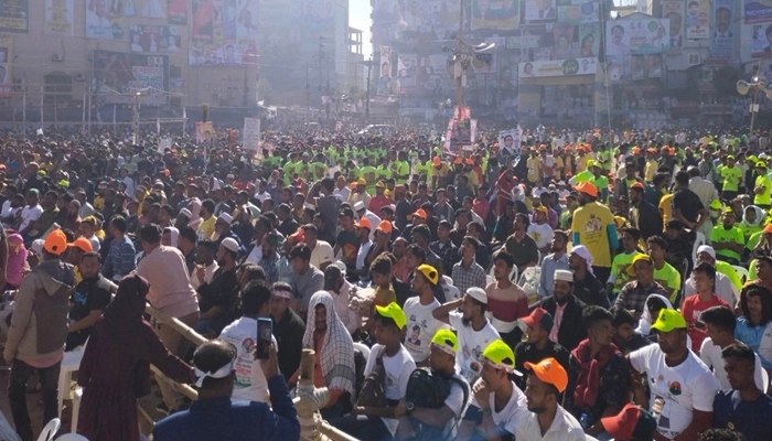 বিএনপির গণসমাবেশ : পরিপূর্ণ কুমিল্লার টাউনহল মাঠ