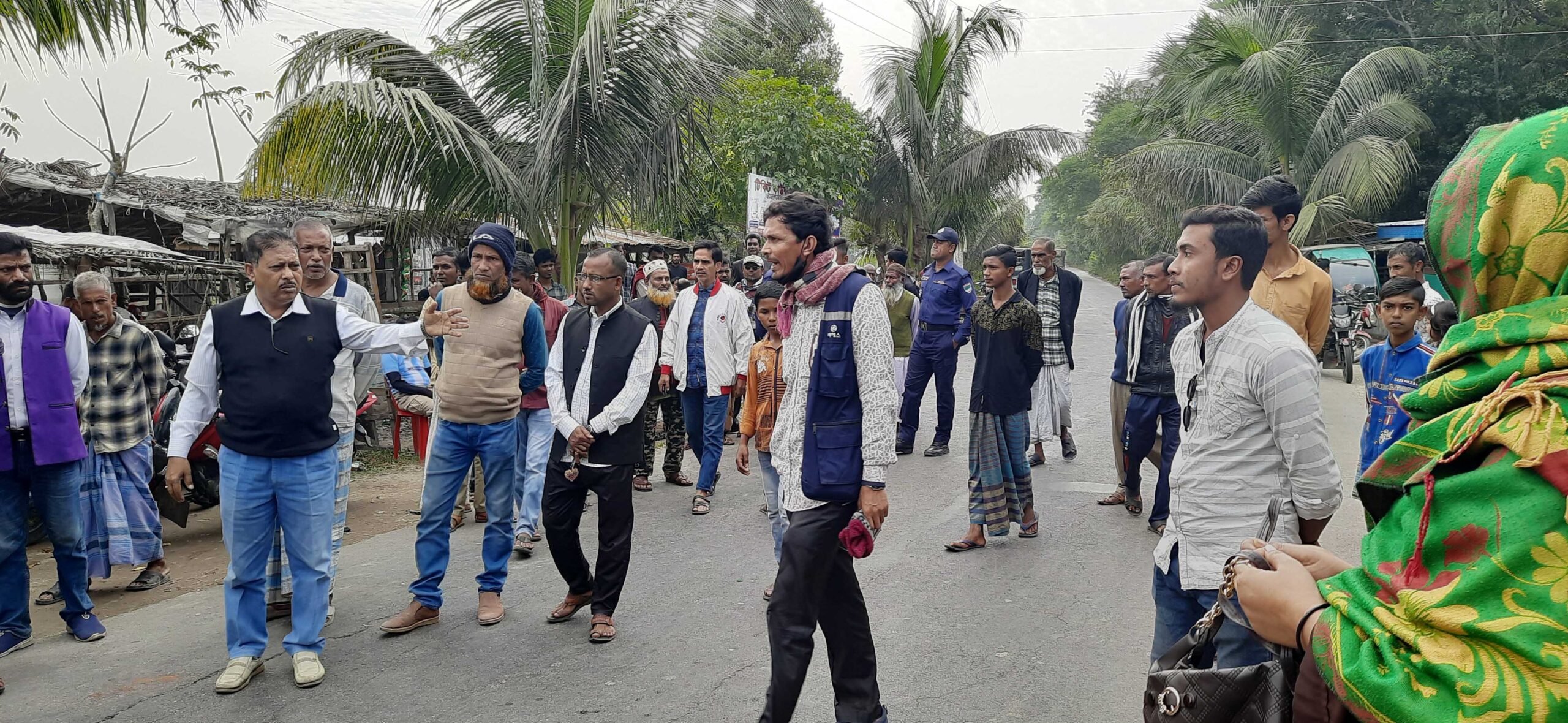 বাগেরহাটে যুবলীগের চেক পোস্ট থেকে সাংবাদিকের উপর হামলা