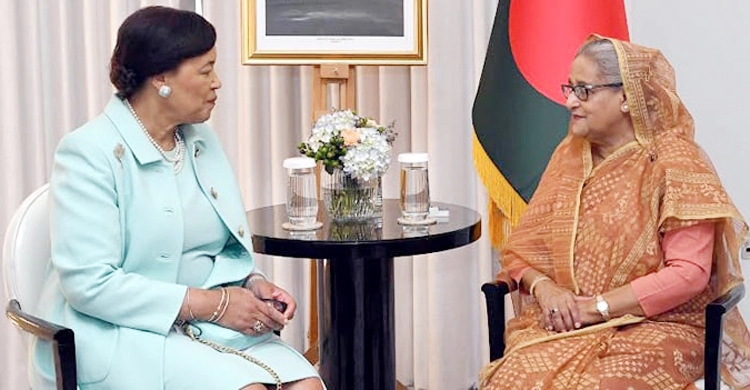 নির্বাচন পর্যবেক্ষণের জন্য কমনওয়েলথের প্রতি আহ্বান জানিয়েছেন প্রধানমন্ত্রী শেখ হাসিনা