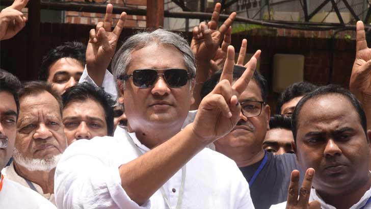নৌকা প্রতীকে বিজয়ী আরাফাত