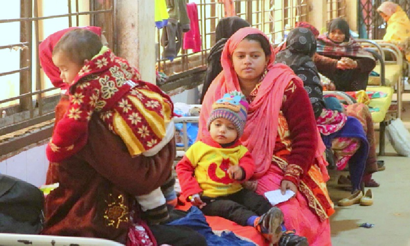 অতিরিক্ত ঠান্ডায় ঠাকুরগাঁওয়ে চাপ বেড়েছে হাসপাতালের শিশু ওয়ার্ডে