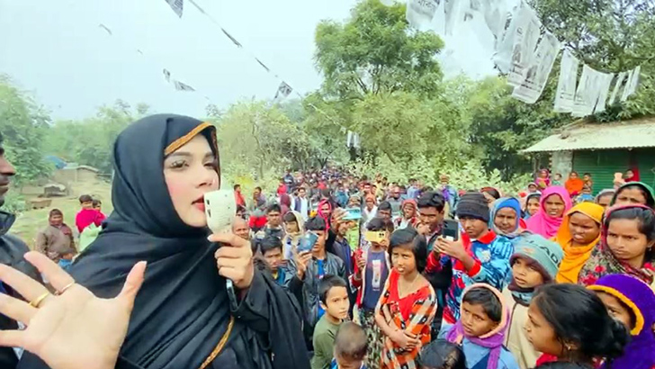 আমাকে একবার সুযোগ দেন, মানুষের জীবন পাল্টে দেব : মাহি