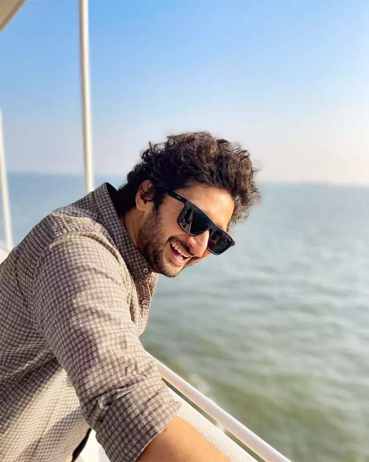 শুটিংয়ে মেরুদণ্ড ভেঙেছে অভিনেতার!