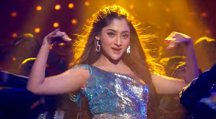 চ্যানেল আইয়ের প্রতিষ্ঠাবার্ষিকীতে ‘লিপস্টিক’