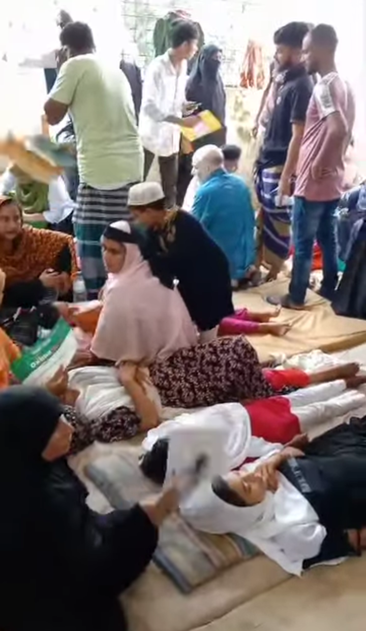 ভোলার বোরহানউদ্দিন এইচপিভি টিকা নেওয়ার পর শিক্ষার্থীরা অসুস্থ, হাসপাতালে ভর্তি
