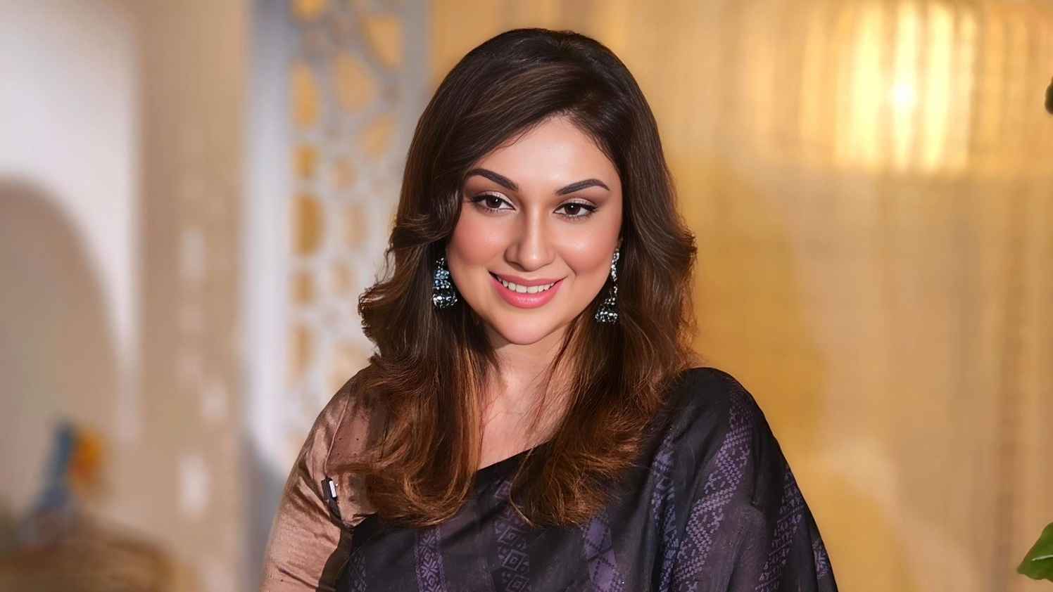 অপু বিশ্বাসের নামে প্রযোজকের মামলা