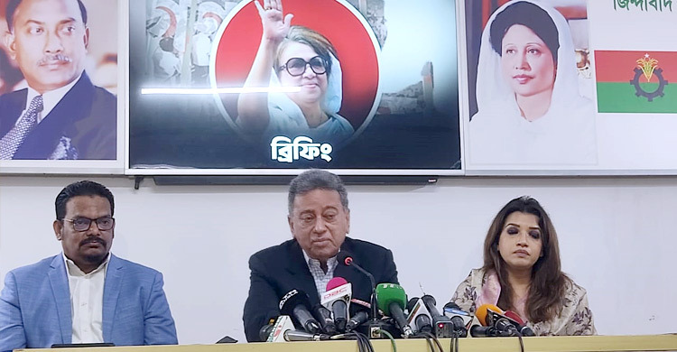ট্রাম্পকে সামনে রেখে আ.লীগ ফেরার চেষ্টা করছে : আমীর খসরু