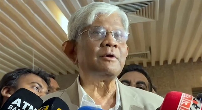 ধার করে, টাকা ছাপিয়ে বাজেট বাস্তবায়ন করবো না : অর্থ উপদেষ্টা