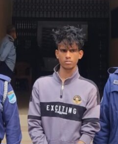 সোনারগাঁয়ে সন্ত্রাসের রাজত্ব : সাকিব গ্রুপের তান্ডবে আতঙ্কে সাধারণ মানুষ