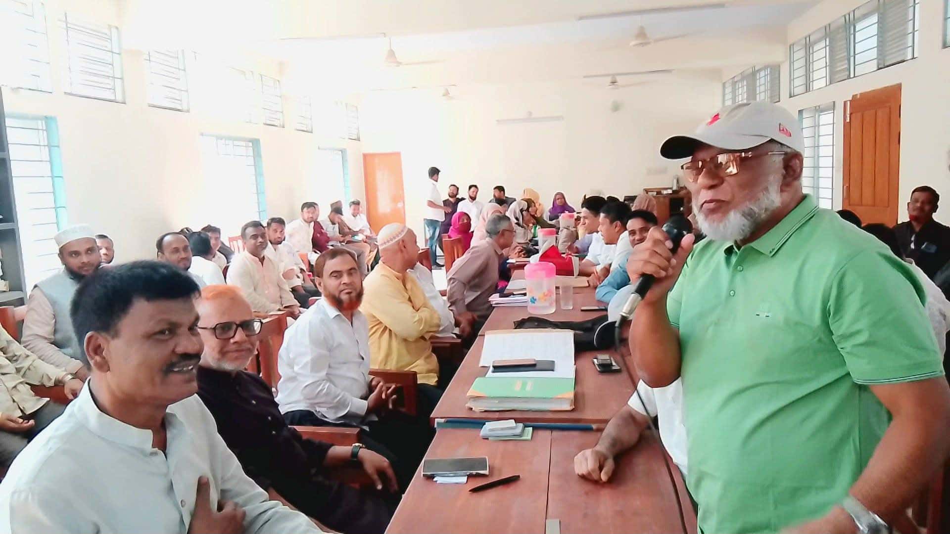 শিক্ষিত জাতি গঠনে শিক্ষকদের ভুমিকা অপরিসীম : হাজী মো : শহিদুল্লাহ