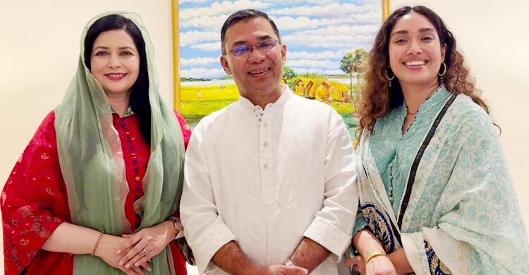 স্ত্রী-কন্যা সহ দেশে ফিরছেন তারেক রহমান