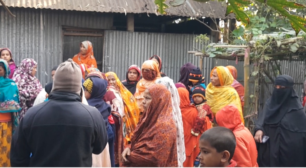 কুড়িগ্রামে স্ত্রীকে কুপিয়ে হত্যা, স্বামী নিখোঁজ!