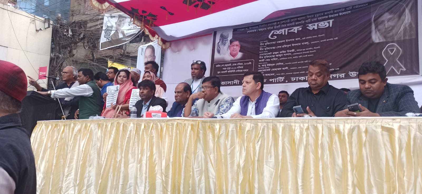 বেগম খালেদা জিয়া গণতন্ত্র প্রতিষ্ঠার লড়াইয়ে হিমালয়ের মত দাঁড়িয়েছিলেন ——রুহুল কবির রিজভী