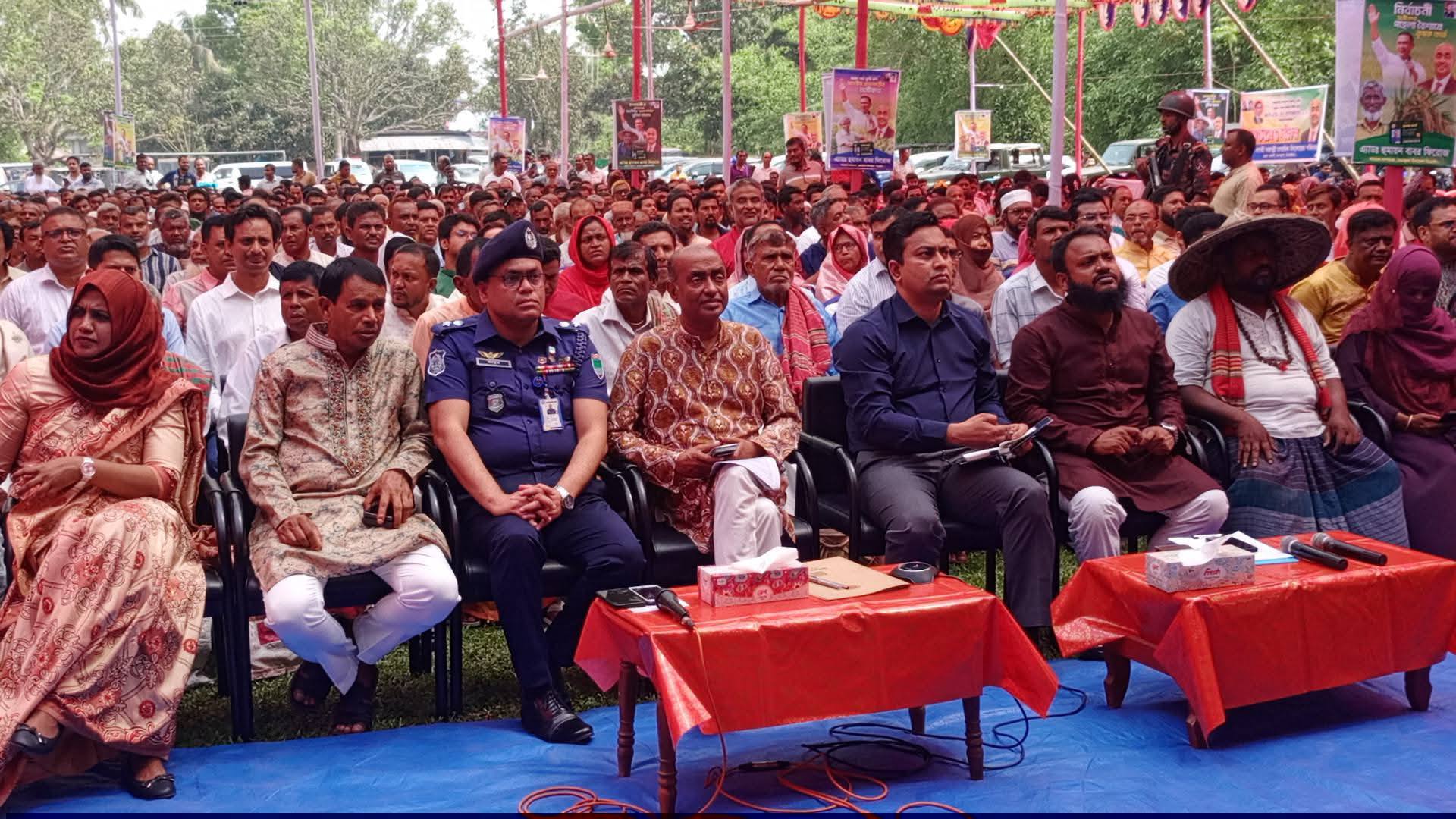 কালির দাগ না শুকাতেই আমরা ফ্যামিলি কার্ডের পাইলট প্রজেক্ট উদ্বোধন করেছি : আইন মন্ত্রী