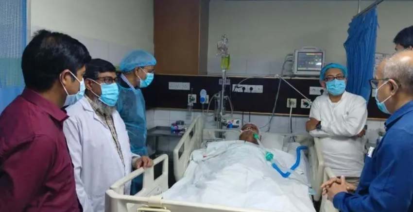 আহত ডা. শংকরকে দেখতে হাসপাতালে বিএনপি নেতা রফিকুল