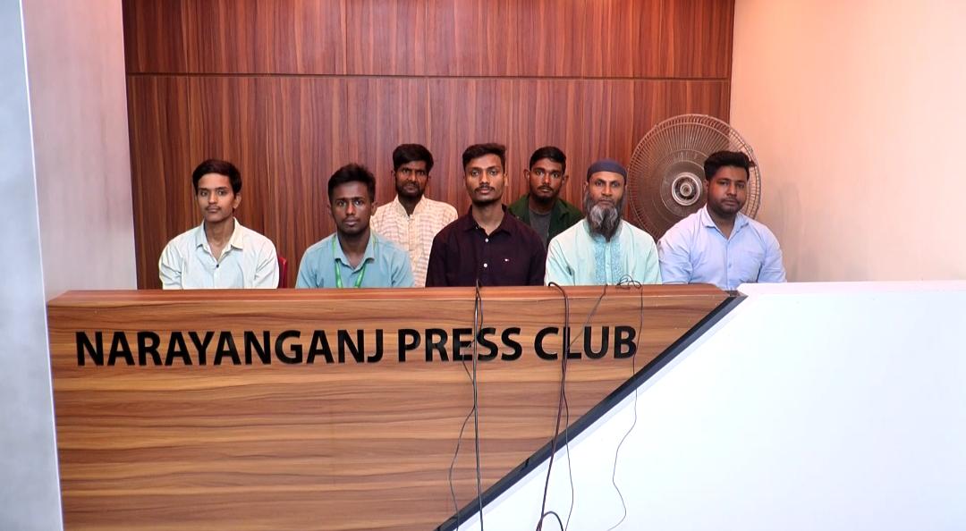 পশুর হাটের অনুমতি না পাওয়ায় জুলাই যোদ্ধাদের সংবাদ সম্মেলন