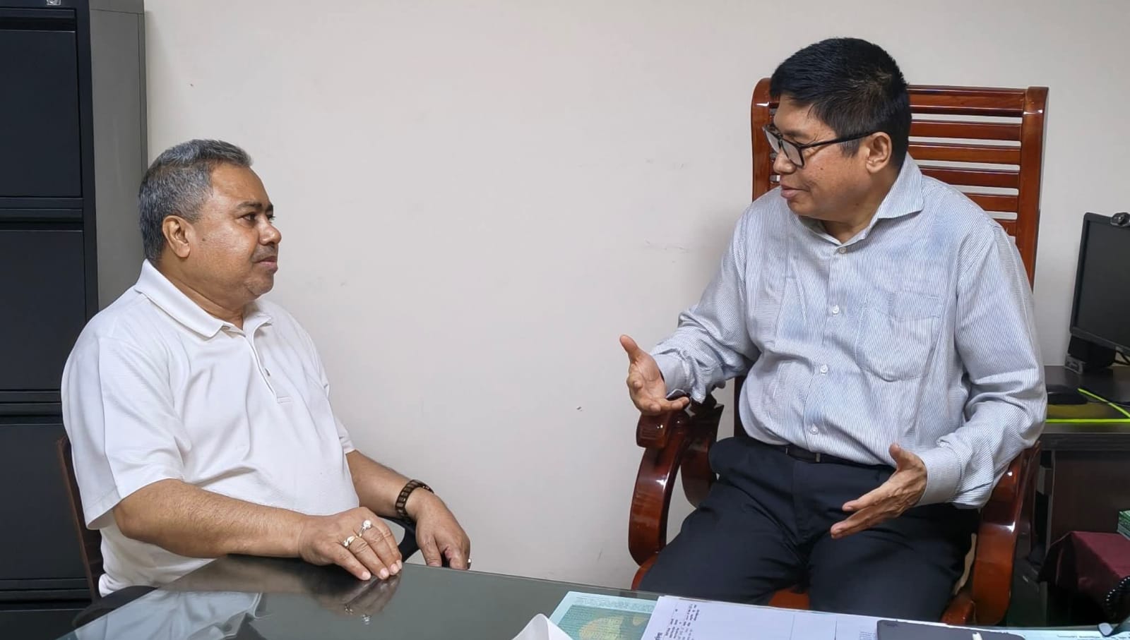 না.গঞ্জ গণগ্রন্থাগারের সংস্কার ও আধুনিকায়নে মহাপরিচালকের সাথে আনিসুল ইসলাম সানির বৈঠক
