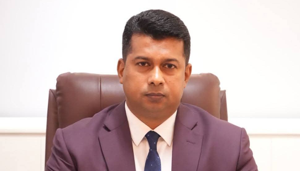 ব্যতিক্রমী গণশুনানি ও জনবান্ধব মানবিক সেবায় আলোচনায় চট্টগ্রামের ডিসি জাহিদুল ইসলাম মিঞা