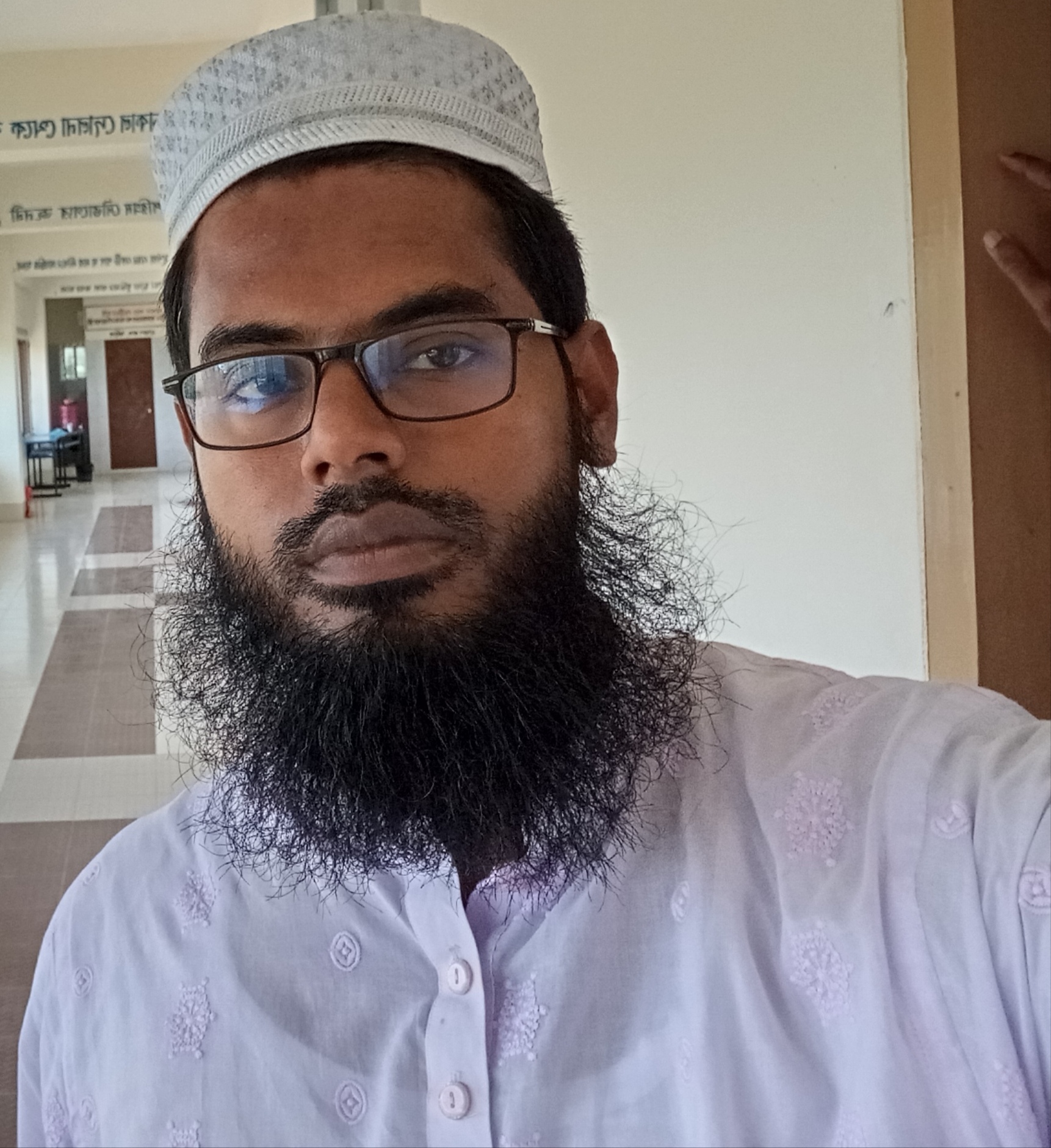 এ কেমন অসাম্প্রদায়িক প্রমাণের প্রচেষ্টা চলছে?