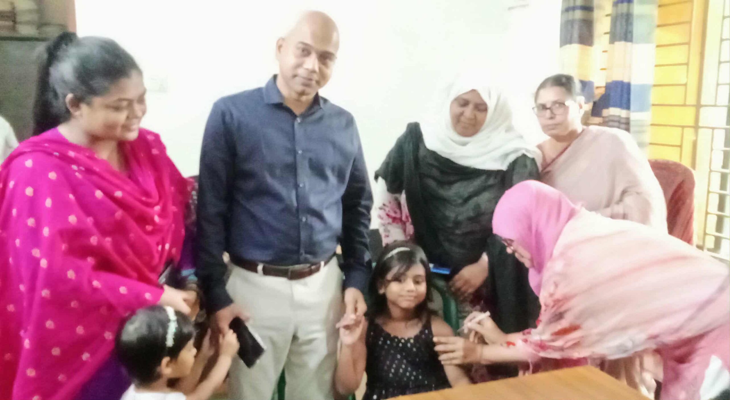 গুজবে কান না দিয়ে আপনার সস্তানকে টাইফয়েডের টিকা দিন: এডিসি আলমগীর