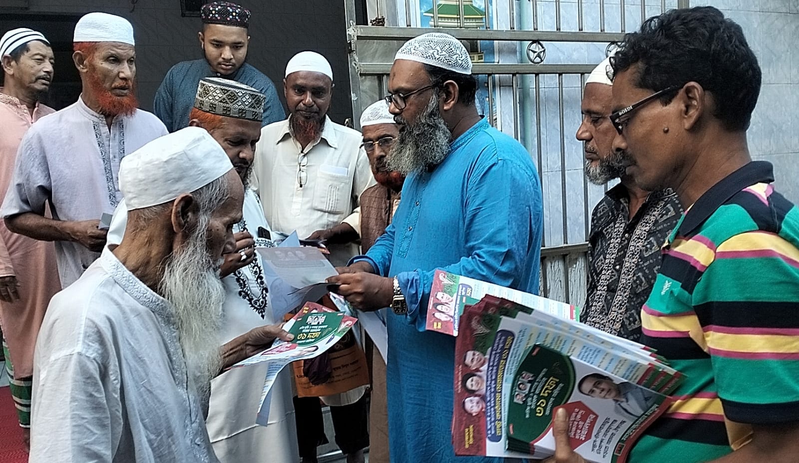 বন্দরে মাসুদুজ্জামান মাসুদের পক্ষে ৩১ দফা নিয়ে মাঠে নেতাকর্মীরা