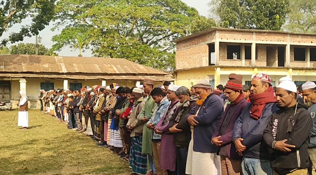 বাগাতিপাড়ায় বেগম খালেদা জিয়ার গায়েবী জানাজা অনুষ্ঠিত