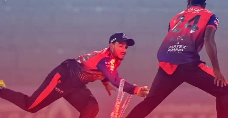 শেষ ১ বলে ১