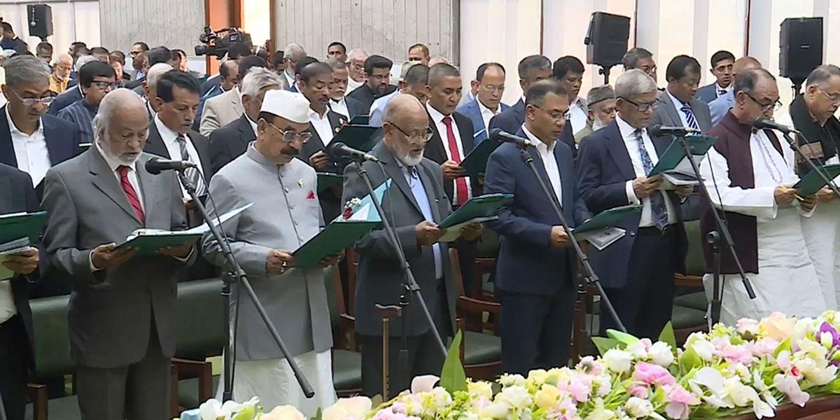 শপথ নিলেন বিএনপির নবনির্বাচিত এমপিরা