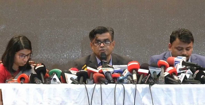 ‘উপদেষ্টারা পতাকাবাহী গাড়িতে যাবেন, ফিরবেন পতাকা ছাড়া’