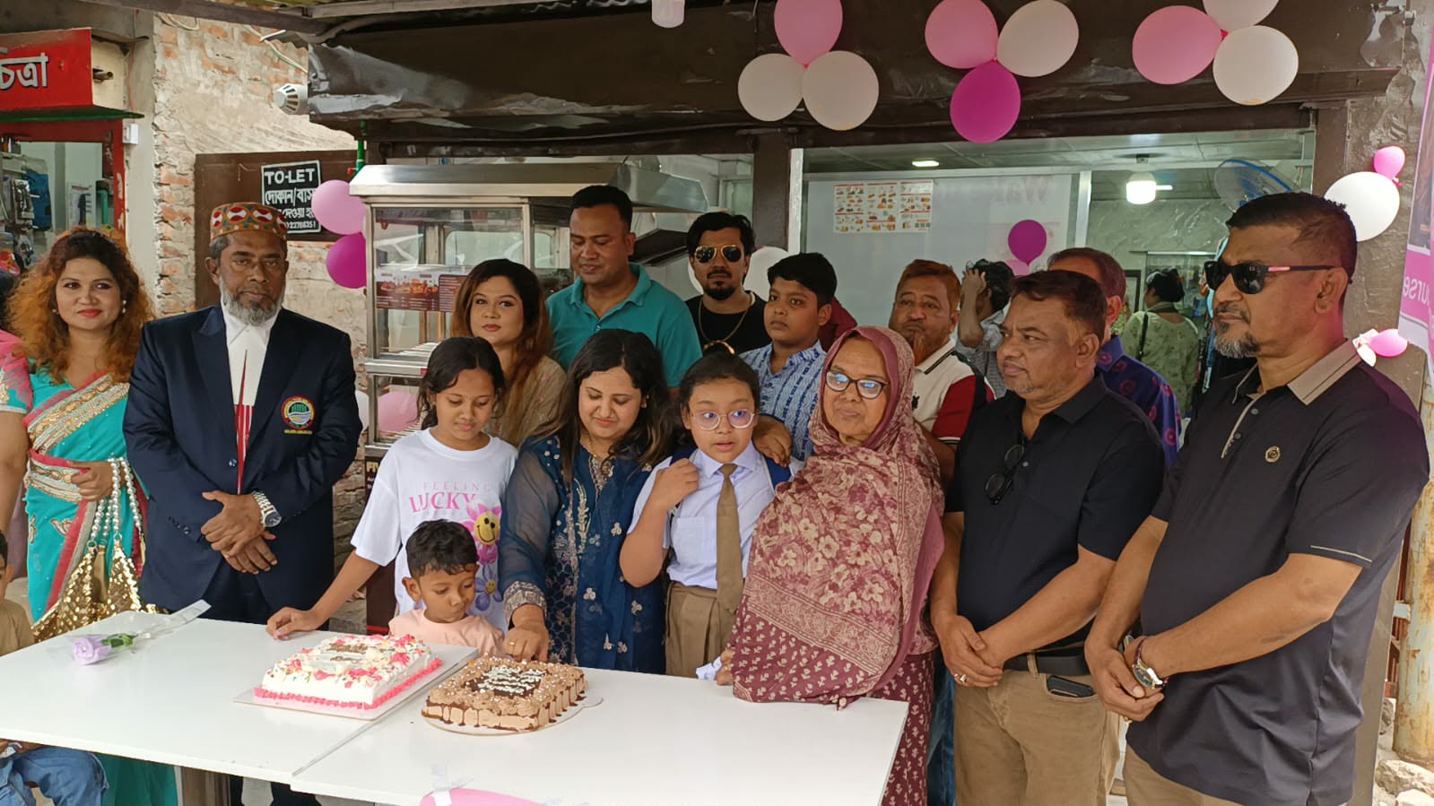 নারী উদ্যোক্তা ফারিয়া’র  সিপি ফাইভ স্টার শো রুম  এর শুভ উদ্বোধন