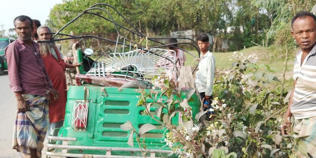 টাঙ্গাইলে বাস-অটোরিকশা মুখোমুখি সংঘর্ষ : নিহত ৩