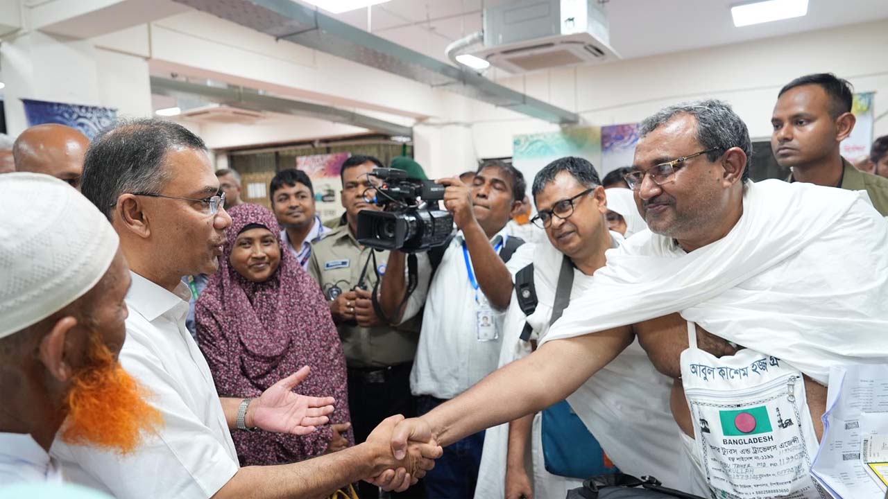 হজ ক্যাম্প পরিদর্শন করলেন প্রধানমন্ত্রী তারেক রহমান