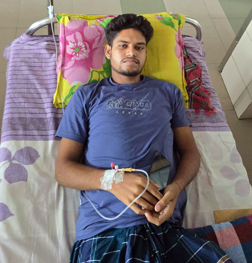তিলে তিলে নিভছে ১৬ বছরের সাব্বিরের জীবন, ছেলেকে বাঁচাতে দুয়ারে দুয়ারে কাঁদছেন মা