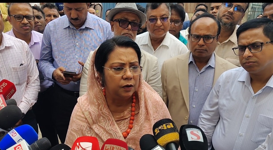 নারায়ণগঞ্জের সিদ্ধিরগঞ্জ সাইলো পরিদর্শনে খাদ্যমন্ত্রী আফরোজা খানম